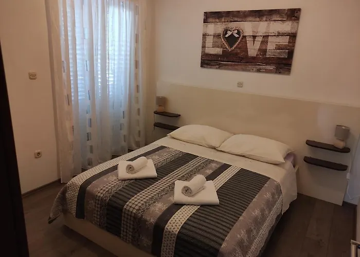 아파트 Apartment Veglia